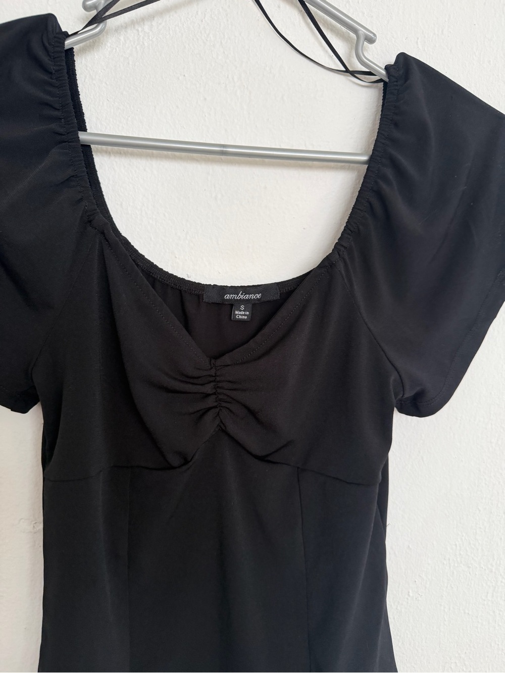 Black Ruched Scoop Neck Top - Picture 2 of 4